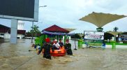 Grup 1 Kopassus bantu evakuasi korban banjir