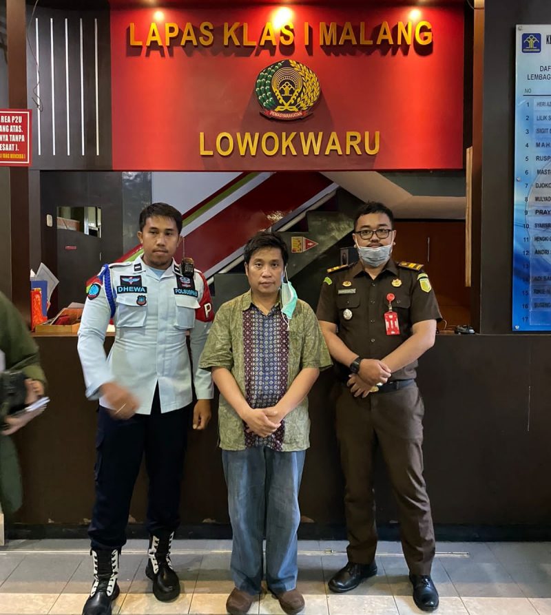 JE, pendiri Sekolah SPI saat ditahan di Lapas Klas I  Lowokwaru Malang, (foto: ISTIMEWA)