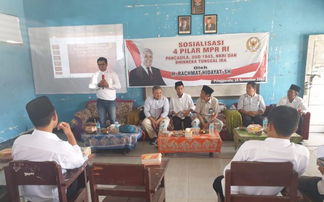 
					Anggota DPR RI Rachmat Hidayat Dinobatkan Sebagai Datu Lombok