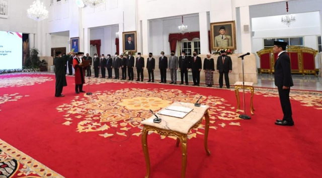 
					Presiden Saksikan Pengucapan Sumpah M. Guntur Hamzah sebagai Hakim Konstitusi