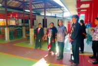 Karutan Ponorogo AGUS YANTO saat mendampingi kunjungan anggota komisi 3 DPR RI JOHAN BUDI SAPTO PRIBOWO
