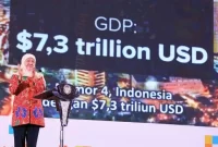 Gubernur Jatim, Khofifah Indar Parawansa saat meresmikan Gerakan 2.000 Startup Jawa Timur di Graha Unesa, Surabaya