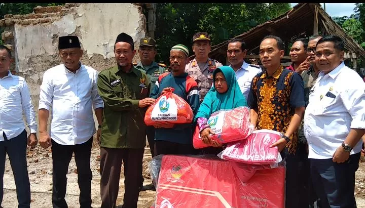 Rumah Roboh di Balong, Bupati Ponorogo Harap Keluarga Diberi Ketabahan