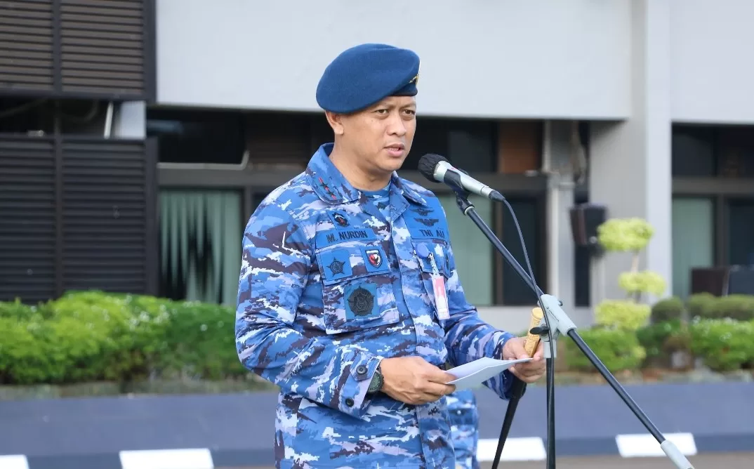 Pangkoops Udara I Pimpin Upacara Bendera 17an di Makoops Udara I