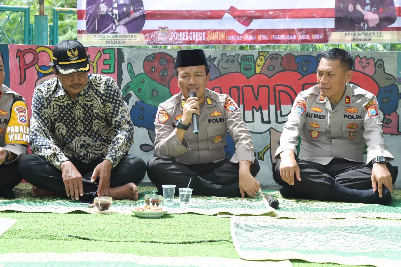 Warga Padeg Gresik Keluhkan Kelangkaan Pupuk Bersubsidi Kepada Polisi