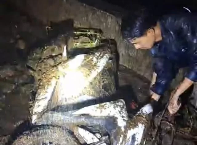 Longsor di Sarangan, Timpa 1 Pengendara Motor