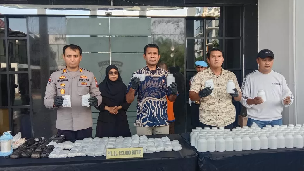 BREAKING NEWS: Baru Nganggur, Pria Asal Simo Gunung Surabaya Jualan Pil Koplo