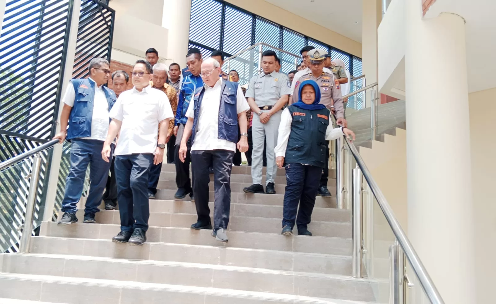 Pembangunan Gedung Baru KB Samsat Bangkalan, Pj Gubernur Jawa Timur: Belum Layak Untuk Diresmikan-kanalindonesia