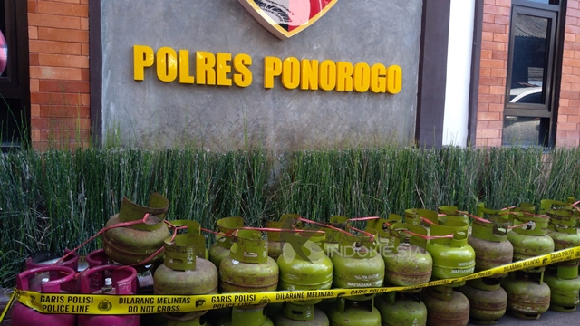 Barang bukti tabung gas yang berhasil diamankan Satreskrim Polres Ponorogo. (Foto: Imam Mustajab)