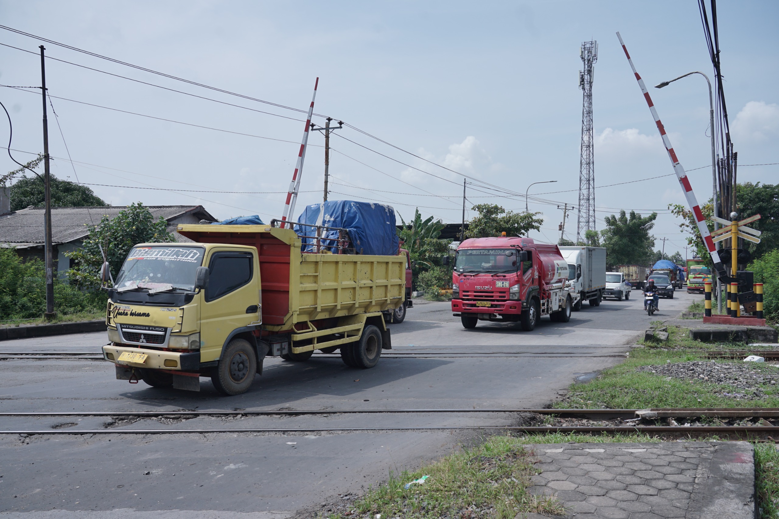 Banyaknya Kecelakaan Truk dengan Kereta Api, Ini Himbauan KAI