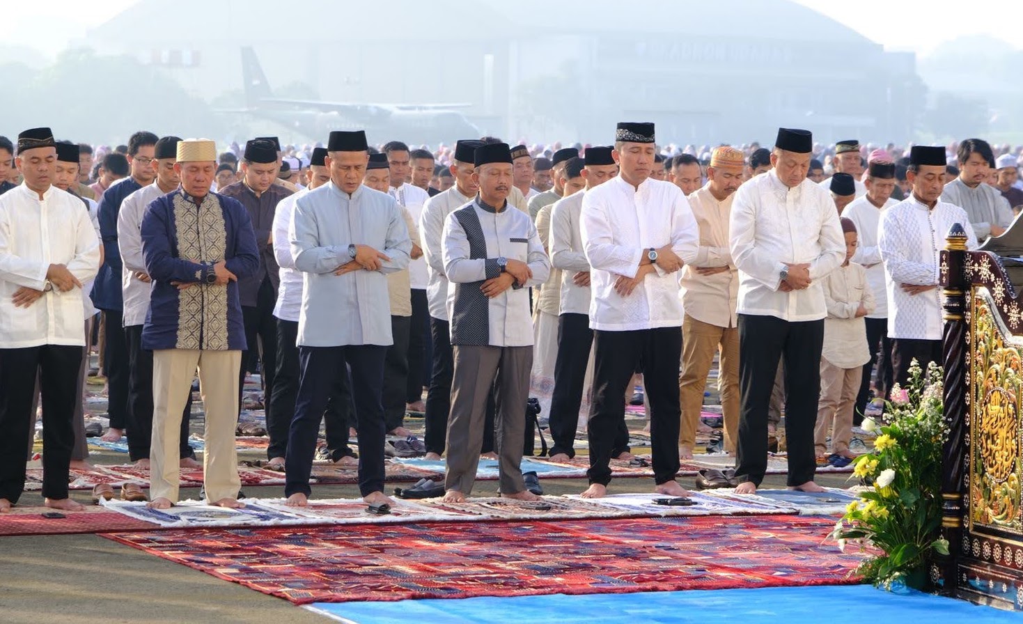 Pangkoopsudnas Melaksanakan Sholat Idul Fitri 1445 H di Lanud Halim Perdanakusuma