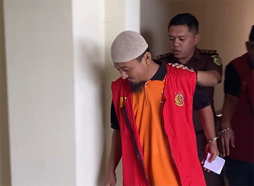 Said Basalamah, Anggota Pembina Yayasan Fastabiqul Khairat Lumajang Diadili
