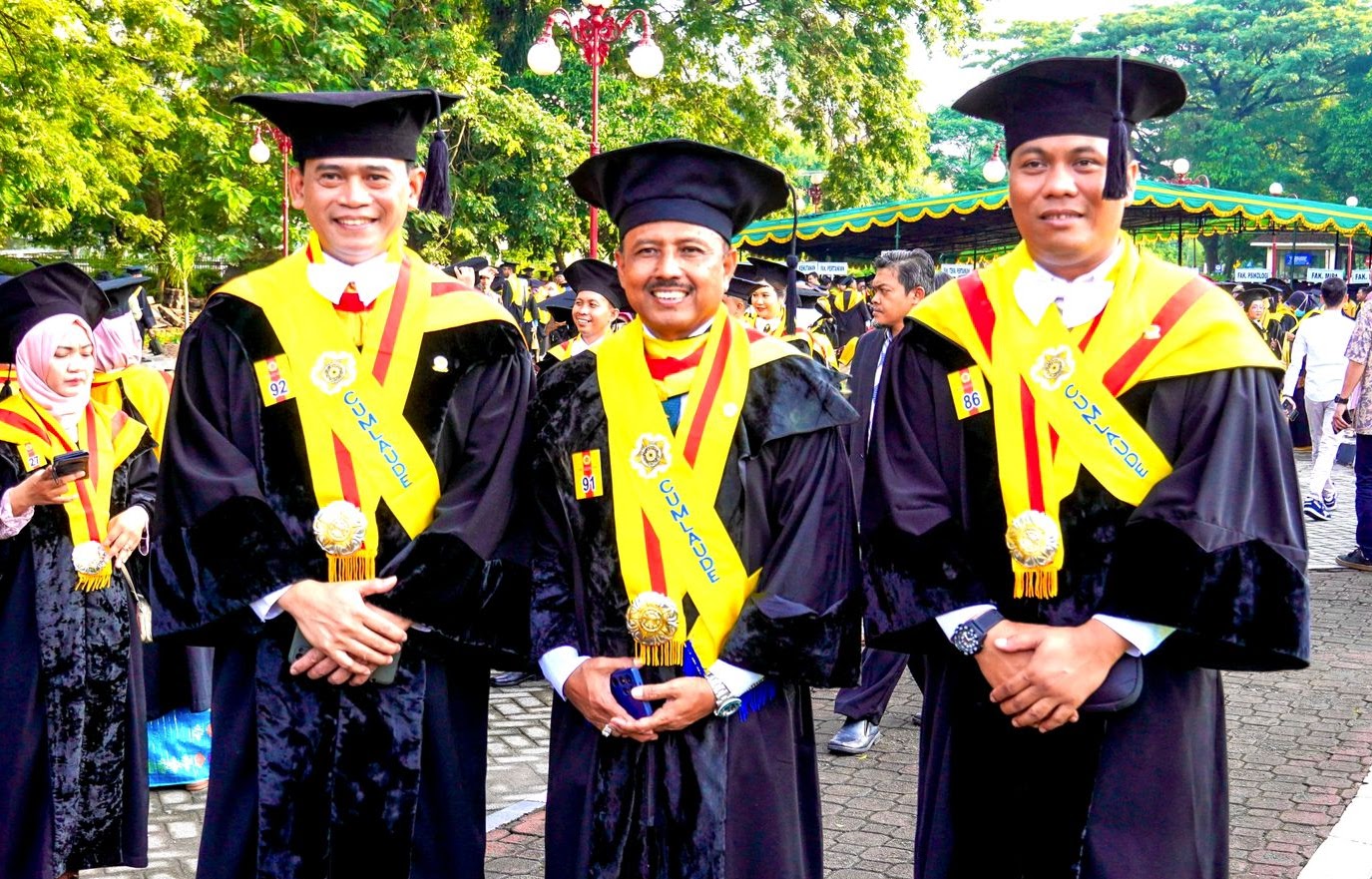 Ukir Prestasi, Tiga Perwira TNI AD Raih Cumlaude Gelar Doktor di Universitas Gajah Mada