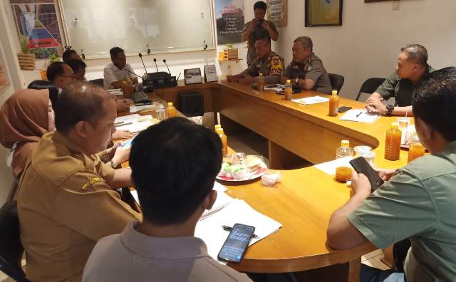 AKP Inggit Hadiri Mediasi di PT SKDA Gresik, Hasilnya Aksi Unjuk Rasa Urung Dilakukan