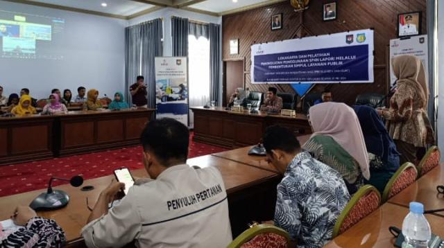 Dukung Peningkatan dan Pemanfaatan SP4N Lapor, Dinas Kominfo SP Selayar Gelar Lokakarya Bersama Tim USAID ERAT