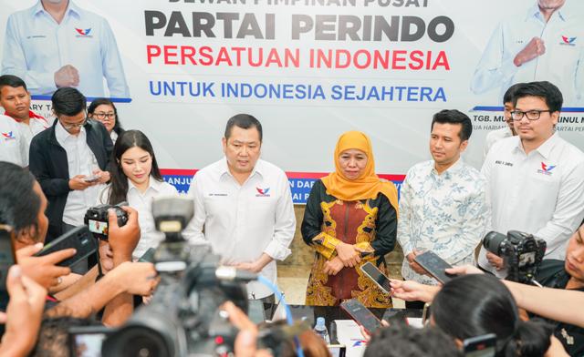 Khofifah-Emil Resmi Terima Surat Dukungan dari Partai Perindo untuk Pilgub Jatim 2024, Khofifah: Alhamdulillah Semakin Memantapkan Langkah Pemenangan