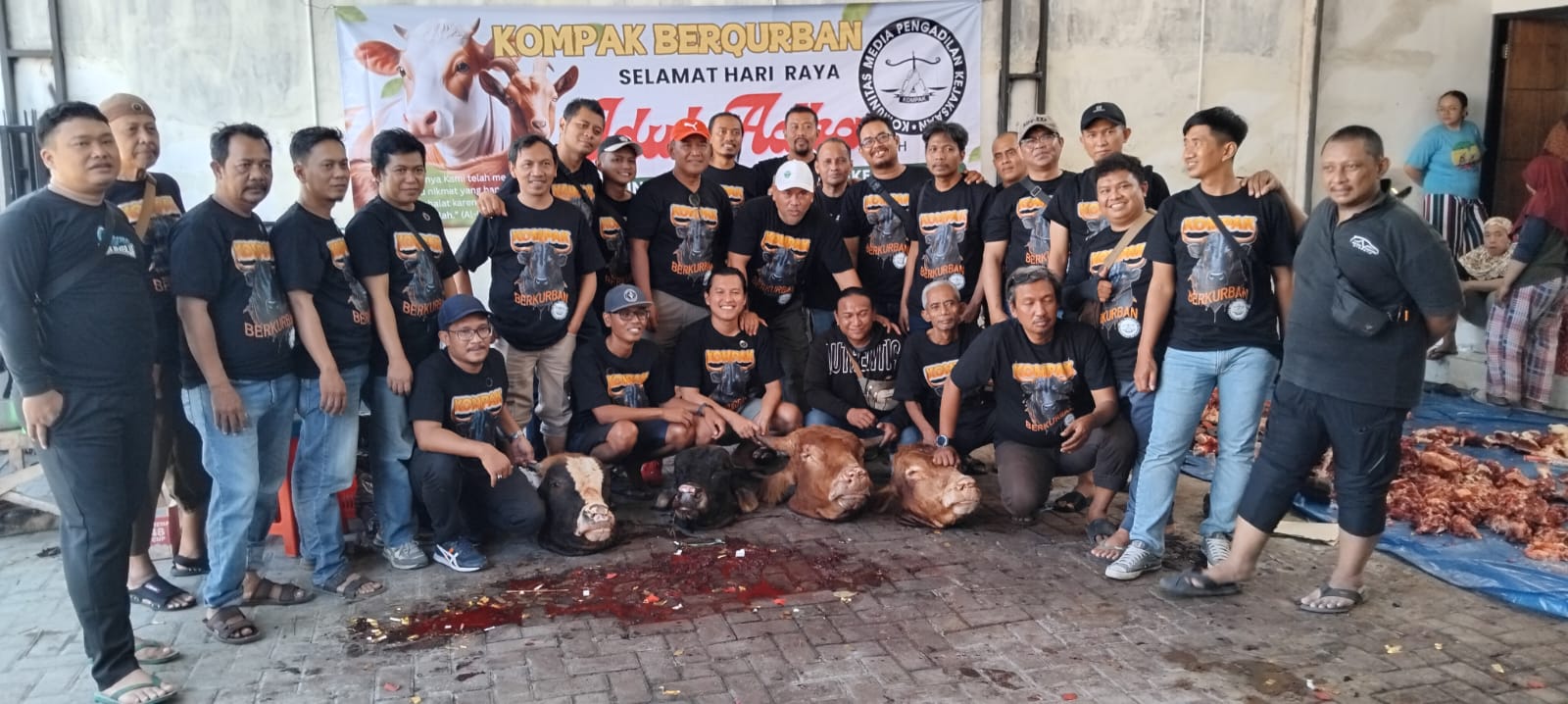 Jurnalis KOMPAK Berkurban 4 Sapi dan 2 Kambing