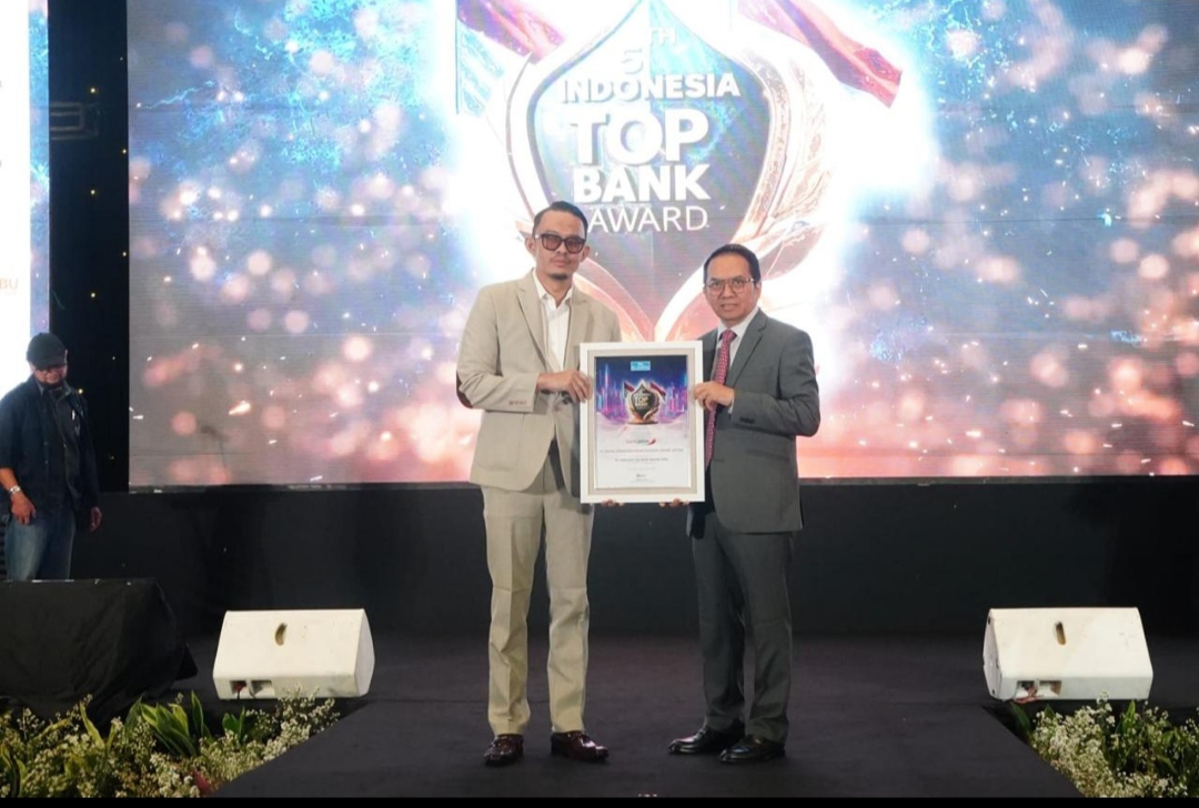 Bank Jatim Raih Penghargaan Top Bank 2024 dari The Iconomics