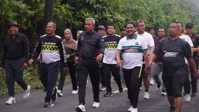 Kakanwil Kemenkumham Jateng Berjalan Kaki Dampingi Taruna Poltekip