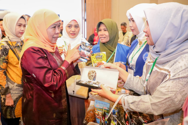 Di Momen Hari UMKM Internasional 2024, Khofifah Dorong UMKM Makin  Go Global