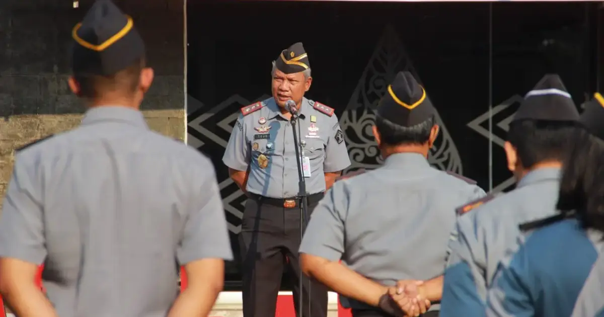 Gelar Apel Pagi, Kakanwil Kemenkumham Jateng Sampaikan Pentingnya Profesionalitas dan Iintegritas