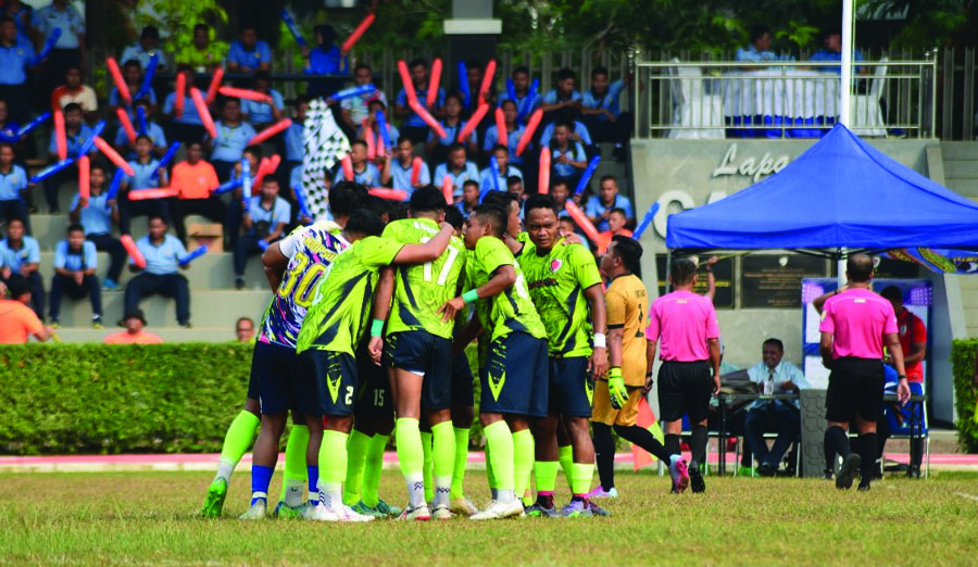 Hari Pertama Turnamen Porau 2024, Tim Sepakbola Koopsud I Raih Kemenangan 7-0 Melawan Tim Sepakbola Seskoau
