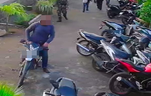 Pencuri HP di Ponpes Al-Amanah Krian Sidoarjo Ditangkap Polisi, Pelaku Diduga Oknum Wartawan, Terekam CCTV 