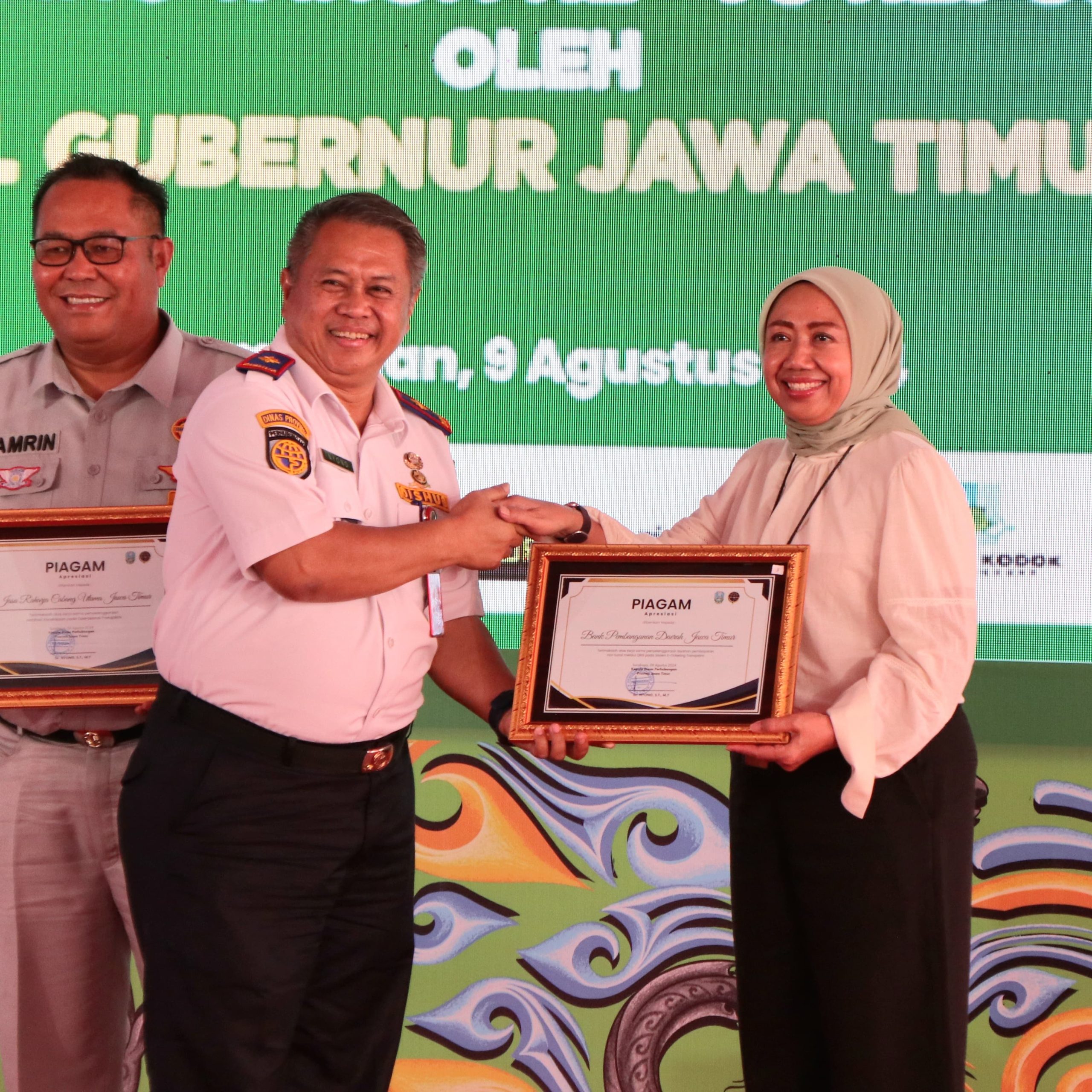 Dukung Penyelenggaraan Layanan QRIS di Trans Jatim, Bank Jatim Raih Apresiasi Dari Dishub Provinsi Jawa Timur
