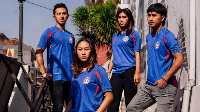 Tampil di Liga 1 Musim 2024/25, Arema FC Kenalkan Jersey Kandang Terbaru