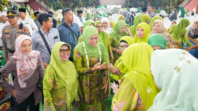 Hadiri Pelantikan Pengurus PAC dan Ranting, Khofifah Dorong Muslimat NU Ambil Peran Wujudkan Zero Stunting dan Zero Kemiskinan Ekstrim