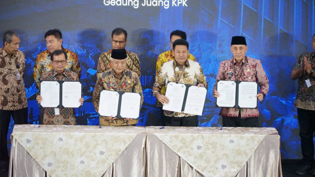 Pemkab Sidoarjo Tandatangani Perjanjian Kerjasama BUMN dan BUMN di Sektor Pengelolaan Sampah