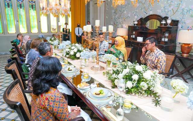 Temui Khofifah, Kepala PBB Indonesia Gita Sabharwal Apresiasi Pencapaian SDG’S Jawa Timur