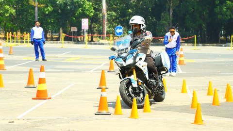 Tekan Angka Kecelakaan, Satlantas Polres Gresik Kolaborasi Dengan MPM Honda Gelar Safety Riding