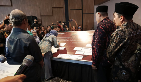 KPU Sidoarjo Gelar Deklarasi Damai, Dua Paslon Tandatangani Kesepakatan Menjaga Kondusifitas Selama Masa Kampanye