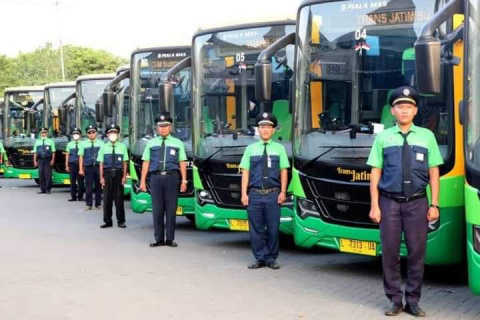 Jelang Launching Bus Transjatim, Dishub Bangkalan Percepat Perbaikan Marka Dititik Rawan Kemacetan