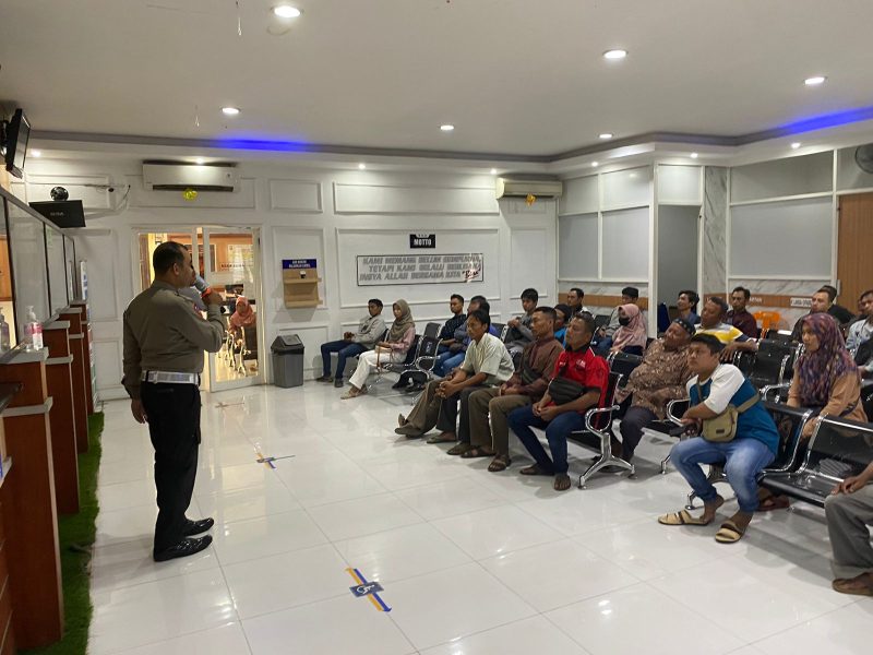 Senyum Manis Ribuan Warga Ponorogo Ikuti Pemutihan Kendaraan