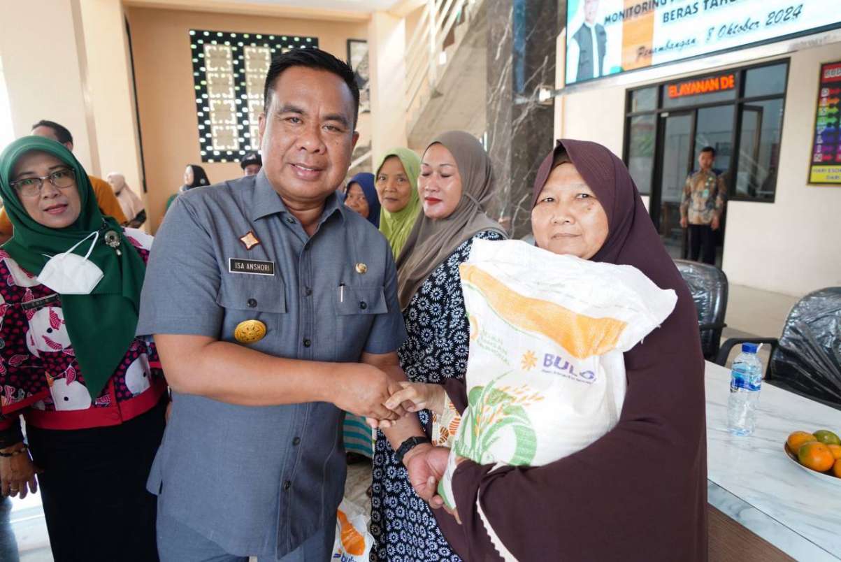 778 KPM di Tiga Desa Terima Bantuan Pangan Beras, Upaya Peringan Beban Masyarakat Sidoarjo