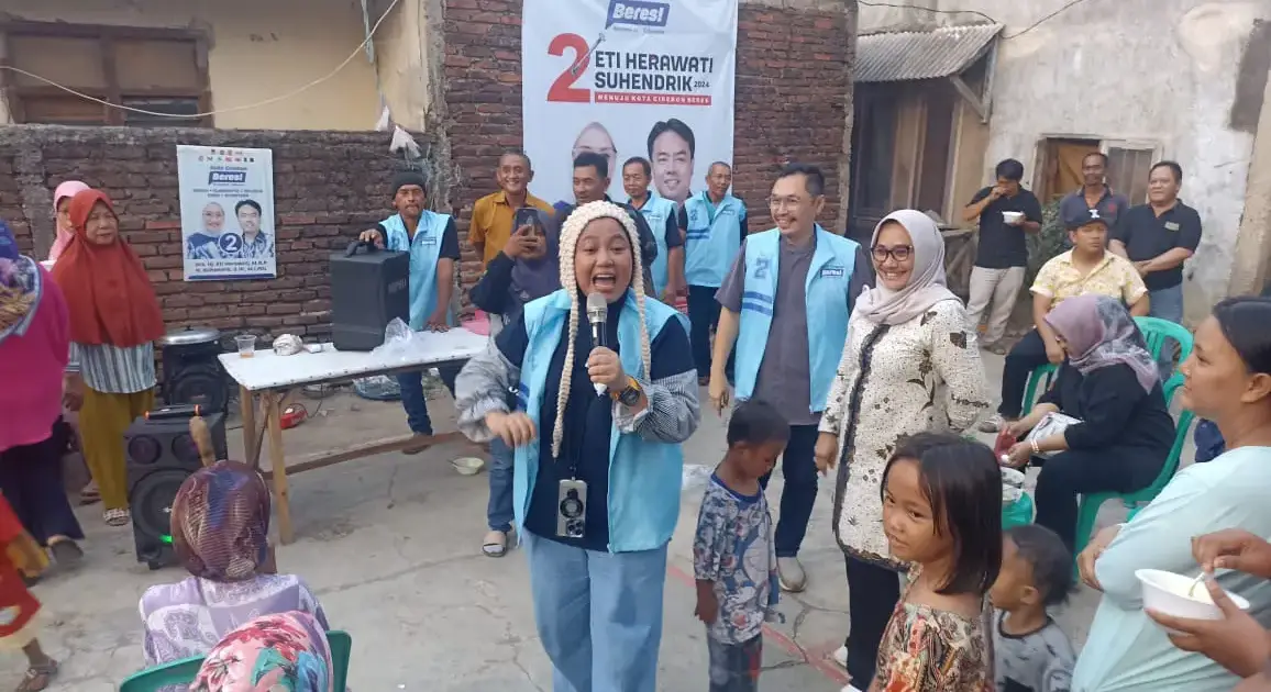 Datangi Warga Kelurahan Kalijaga, Calon Wali Kota Cirebon, Eti Herawati Paparkan Program Paslon BERES