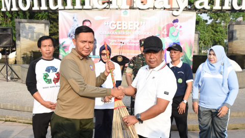 Ciptakan Suasana Bersih dan Sejuk, 15 Ribu ASN Sidoarjo Serentak Kerja Bakti Bersama