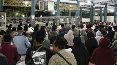 Ribuan Peziarah Padati Makam Sayyid Sulaiman di Jombang