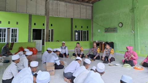 Syukuran Ulang Tahun Kapolda Sulsel, Polres Selayar Gelar Anjangsana ke Rumah Tahfidz Al Qur’an Babussalam