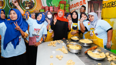 Sambangi Geliat Ekonomi Kampung Pia di Gempol, Khofifah Puji Ketahanannya Diterpa Kondisi Pandemi dan Deflasi
