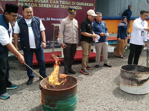 KPU Ponorogo Musnahkan Surat Suara Pemilihan 2024