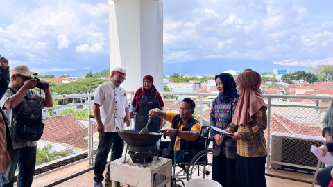 Program Empower Academy, Ajak Pelaku Disabilitas Belajar Memasak