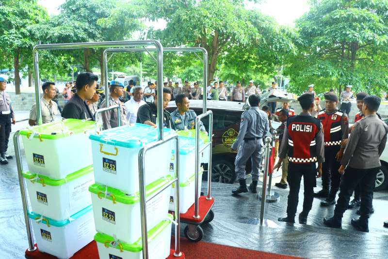 Pengamanan Rekapitulasi Suara Pilkada Gresik di Kawal Ketat, Sejumlah Pasukan di Kerahkan
