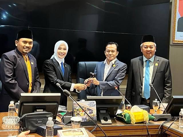 14 Orang Diputuskan Komisi A Terpilih Sebagai Anggota KPID Jatim Selanjutnya Diajukan ke Gubernur Untuk 7 orang Dilantik menjadi Komisioner