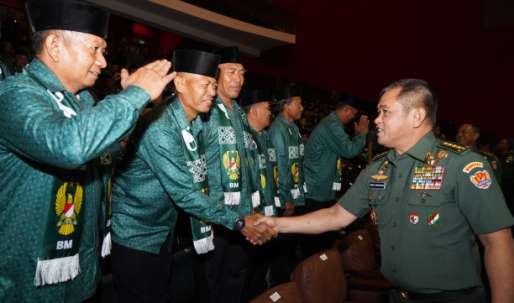 Wujud Penghargaan kepada Anggota, Kasad Berangkatkan 302 Calon Jamaah Umroh