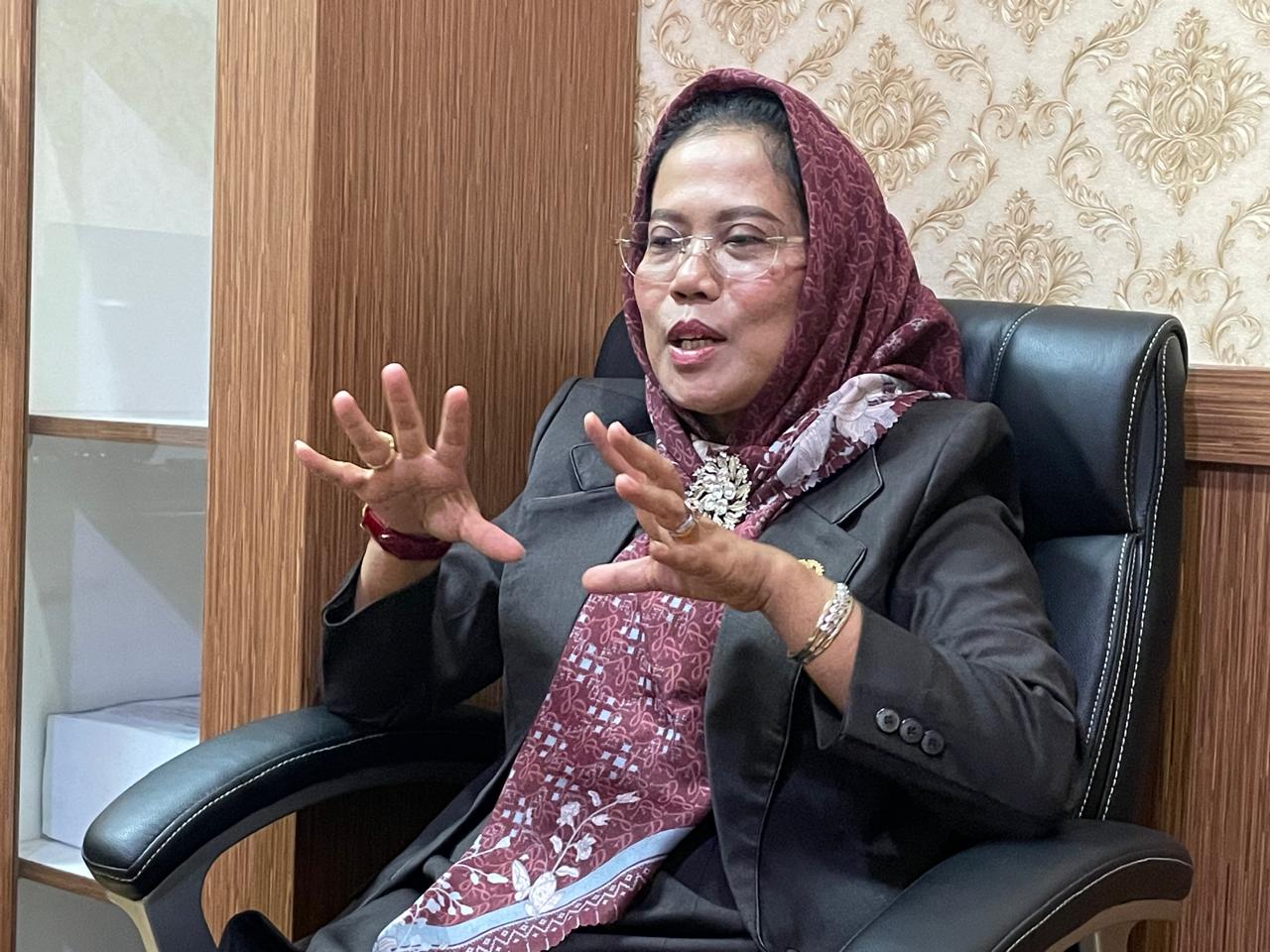 Eitt…. Ketua Komisi E Sri Untari Minta Penerapan KRIS Ditunda Tidak pada Juni 2025, Ada Apa ?