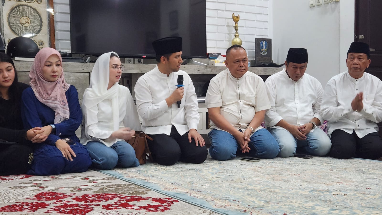 Pengurus DPD Dan Fraksi Demokrat DPRD Jatim Hadiri Tahlil Doa Bersama 40 Hari Wafatnya Almarhum Renville Antonio