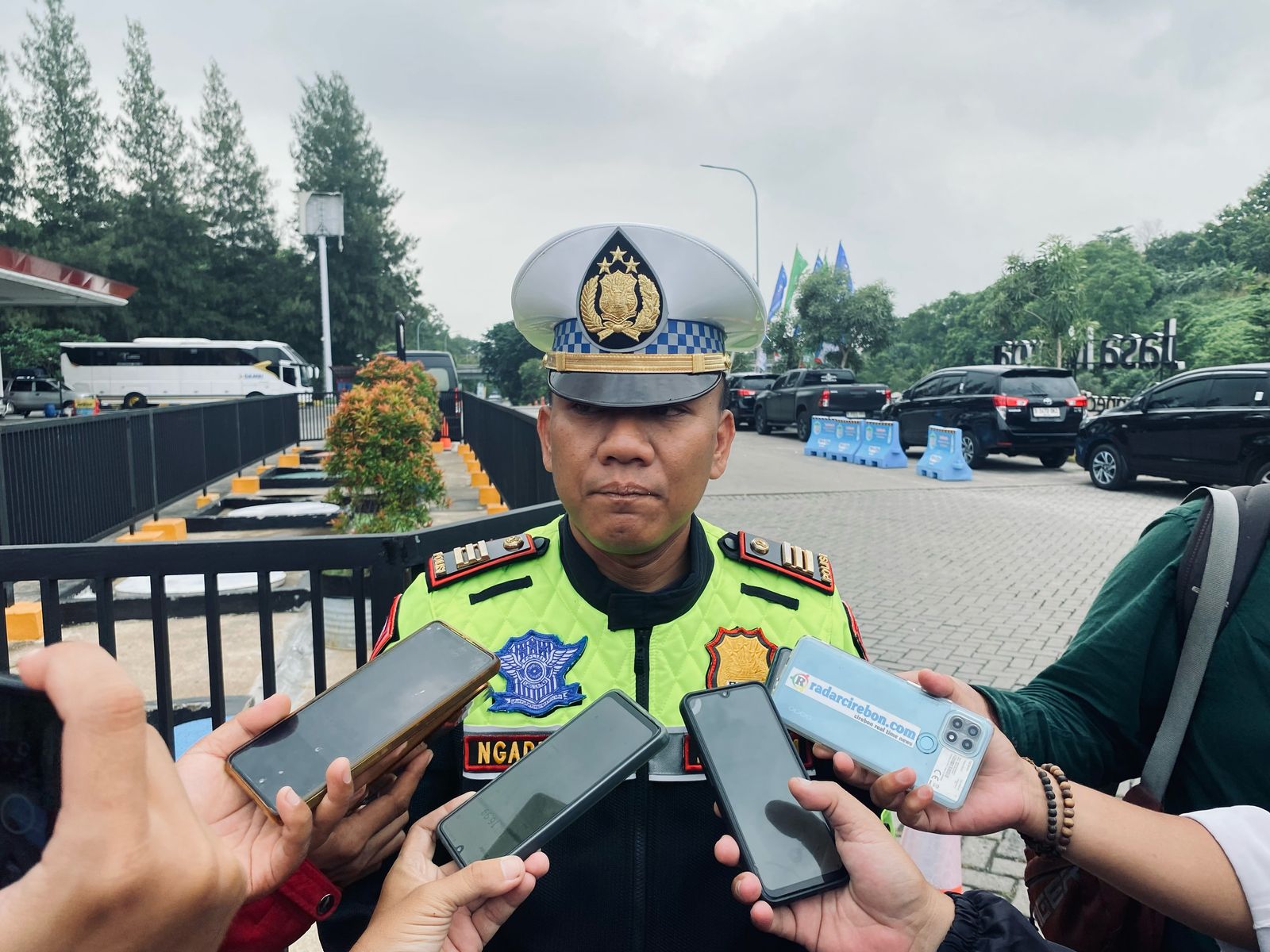 Sistem One Way Diberlakukan, Tol Palikanci Masih Dipadati Kendaraan Pada H-3 Idul Fitri 2025